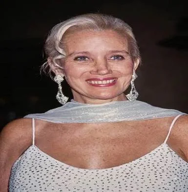 Sally Kirkland