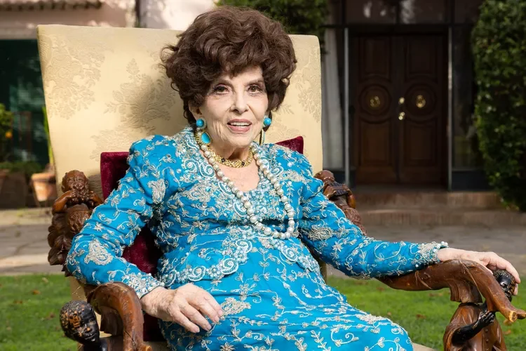 Luigia "Gina" Lollobrigida OMRI